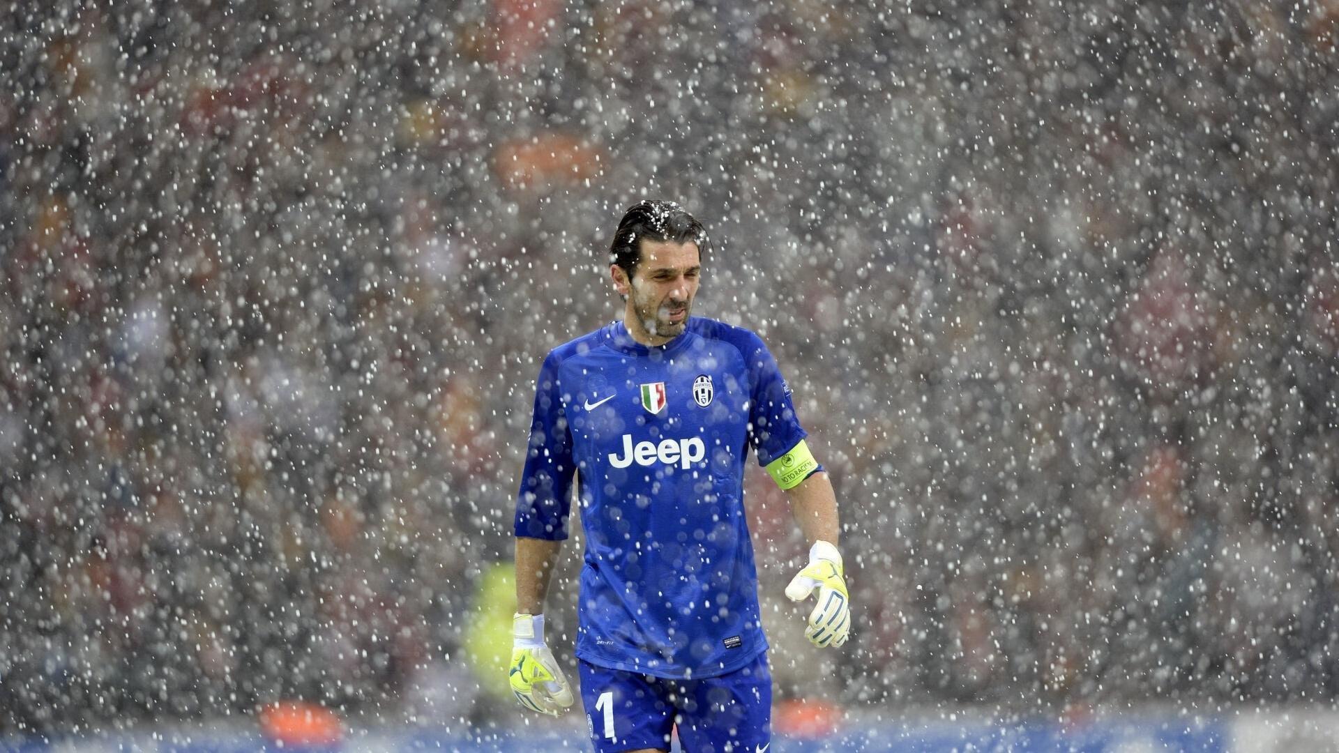 昔日功勋主帅陷执教迷途 高光承诺难掩现实困境